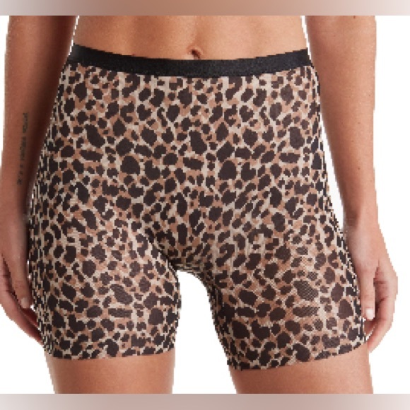 NWT - TC Glowgirl Waistline Bike Shorts in Animal Print - Picture 2 of 4
